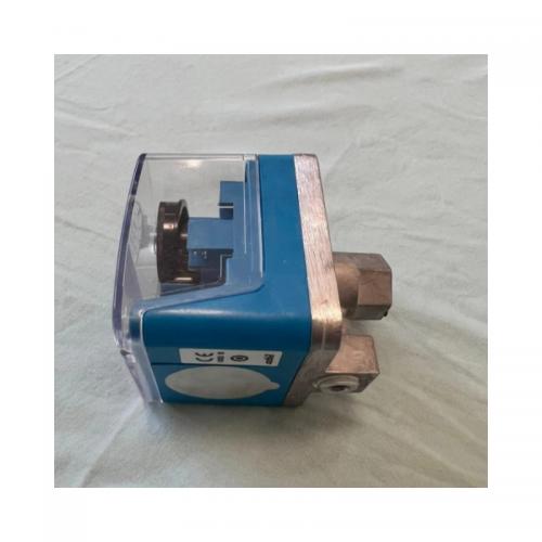Original New Best Price AZBIL C6097A2310 Pressure Switch